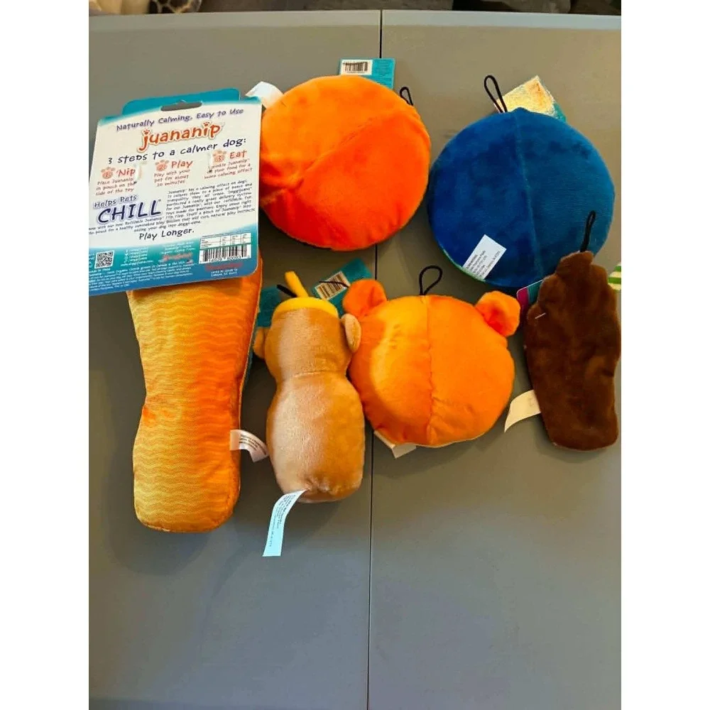 Play On Doggijuana Dog Toy Bundle 6pc New Multicolor Plush Squeaker‎ Refillable